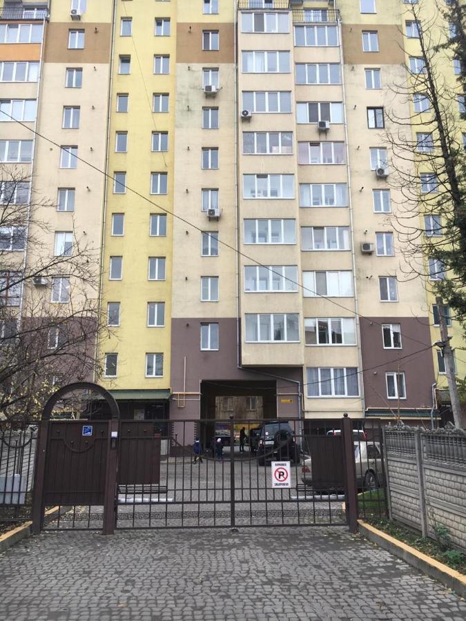 Vyshyvanka In The City Centre Ivano-Frankivsk Eksteriør bilde